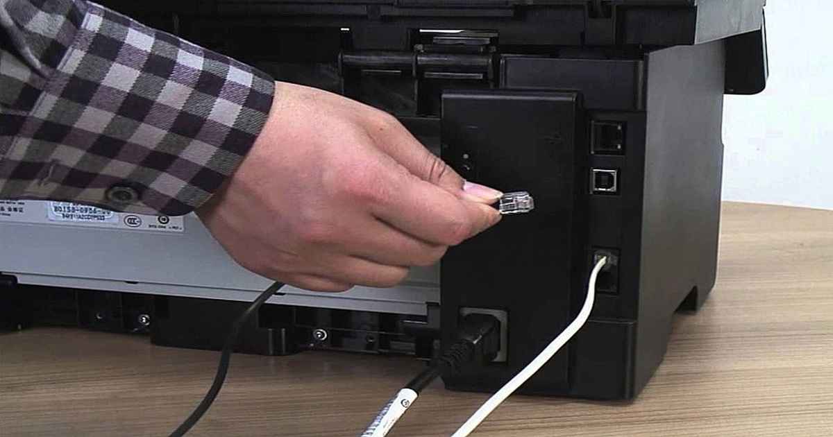 یکی از دلایل اینکه چرا پرینتر پرینت نمیگیرد؟ وجود ایراد در کابل یا پورت USB است.