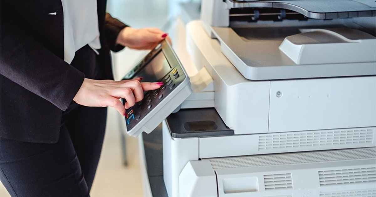 یکی از دلایل اینکه چرا پرینتر پرینت نمیگیرد؟ روشن نبودن پرینتر است.